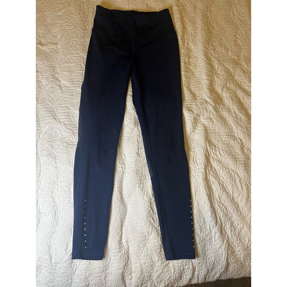Old Navy Active medium navy leggings yoga pants mesh inserts in legs - Picture 1 of 7